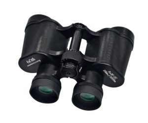 Bresser 8x30 Porro Fernglas auf weissem grunf