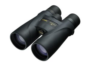 Nikon Monarch 5 8x56 auf weissem Grund