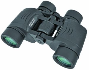 Bresser Spektar 7x35 Weitwinkel Fernglas auf weissem Hintergrund