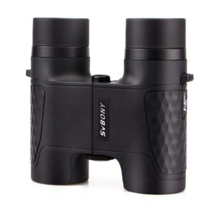 Svbony 8x32 Fixfokus Fernglas auf weissem Hintergrund